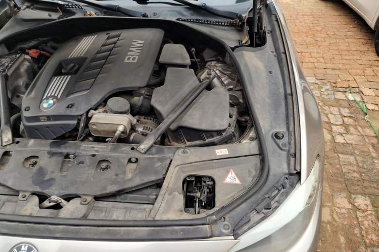 Used BMW 5 Series 2012 523Li Luxury Model Engine Bay Left