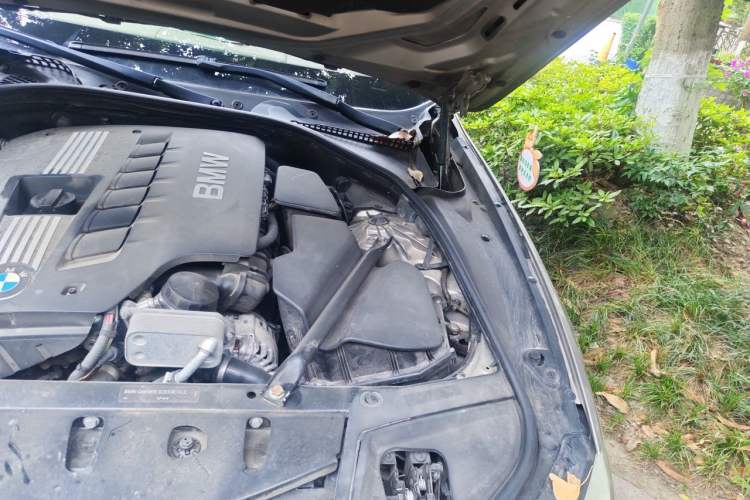 Used BMW 5 Series 2012 523Li Leading Model Engine Bay Left