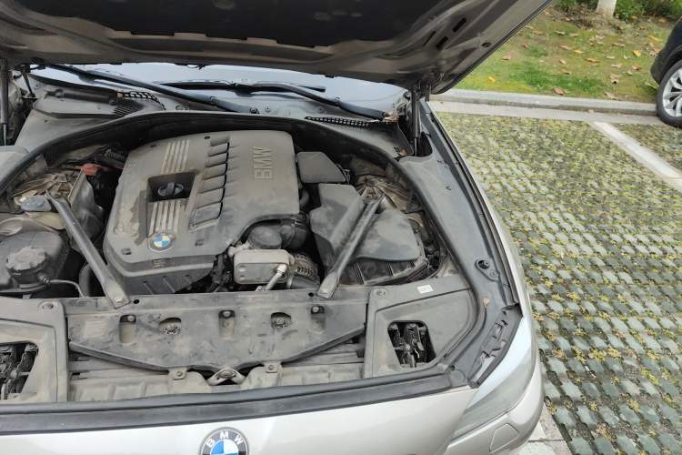 Used BMW 5 Series 2012 520Li Elegant Edition Engine Bay Left