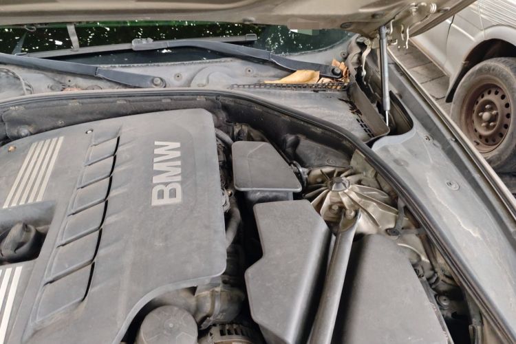 Used BMW 5 Series 2012 520Li Elegant Edition Engine Bay Left