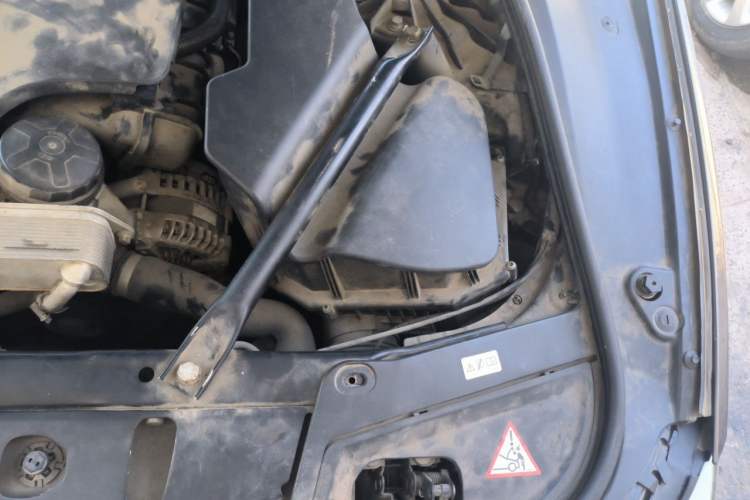 Used BMW 5 Series 2012 523Li Leading Model Engine Bay Left