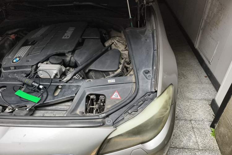 Used BMW 5 Series 2012 523Li Leading Model Engine Bay Left