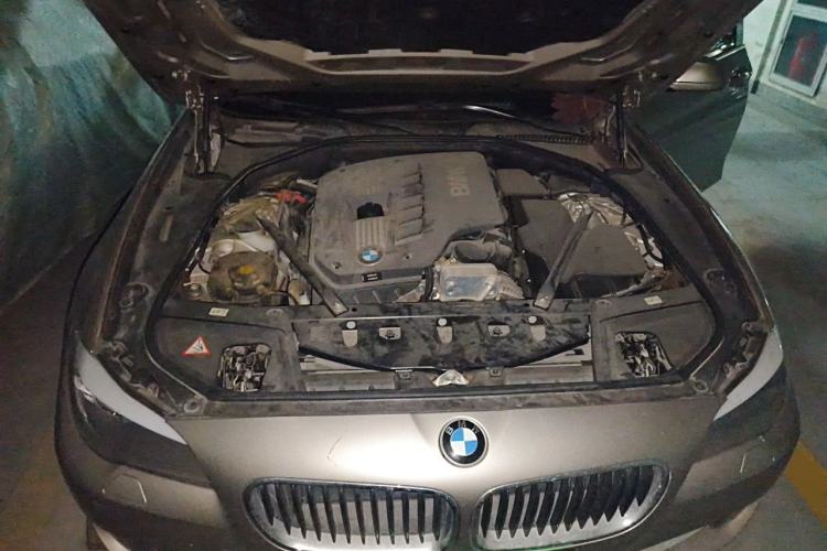 Used BMW 5 Series 2012 523Li Leading Model Engine Bay