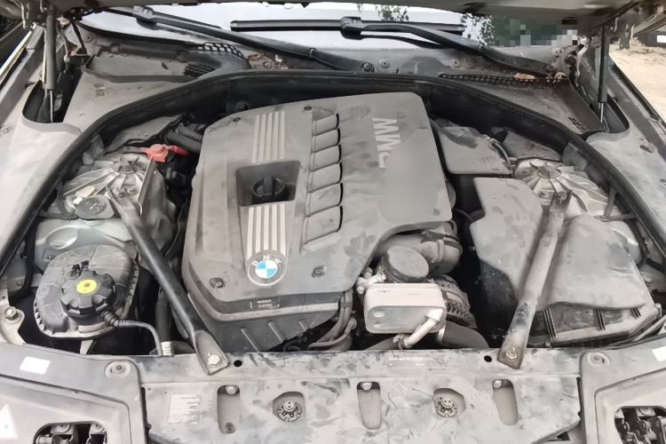 Used BMW 5 Series 2012 530Li Leading Model Engine Bay