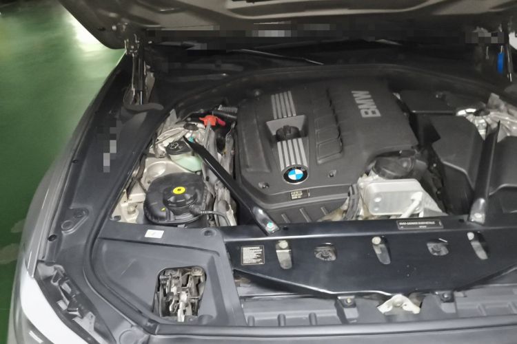 Used BMW 5 Series 2012 523Li Leading Model Engine Bay Right