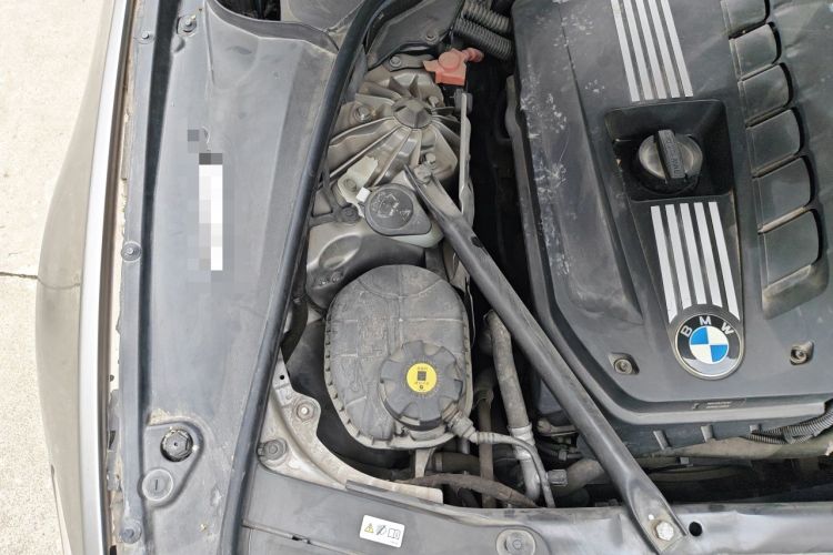 Used BMW 5 Series 2012 523Li Leading Model Engine Bay Right