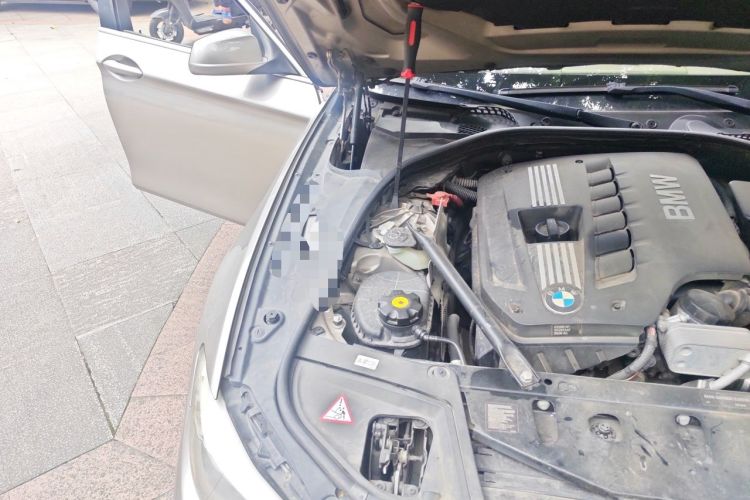 Used BMW 5 Series 2012 523Li Leading Model Engine Bay Right