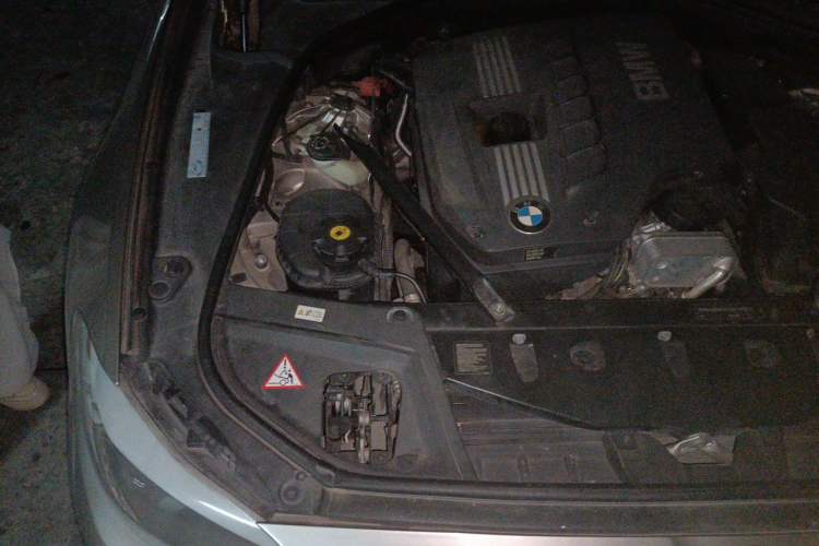 Used BMW 5 Series 2012 523Li Leading Model Engine Bay Right