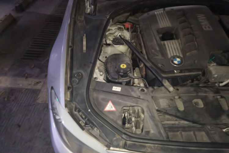 Used BMW 5 Series 2012 520Li Elegant Edition Engine Bay Right