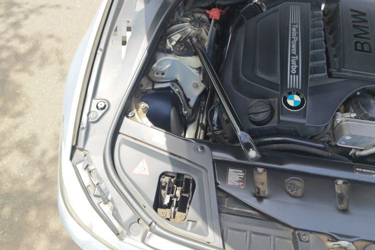 Used BMW 5 Series 2012 535Li Leading Model Engine Bay Right
