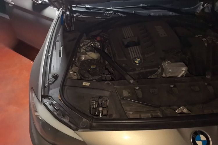 Used BMW 5 Series 2012 523Li Luxury Model Engine Bay Right