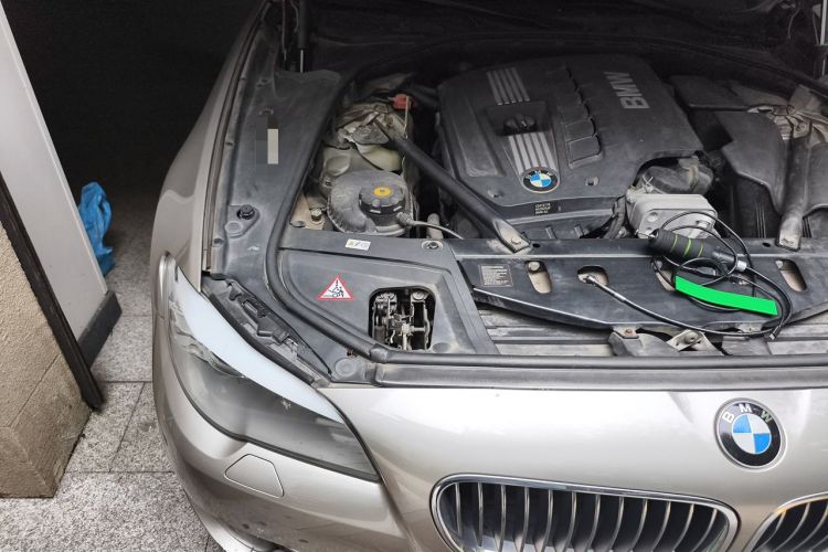 Used BMW 5 Series 2012 523Li Leading Model Engine Bay Right