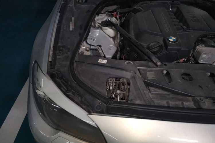 Used BMW 5 Series 2012 535Li Leading Model Engine Bay Right