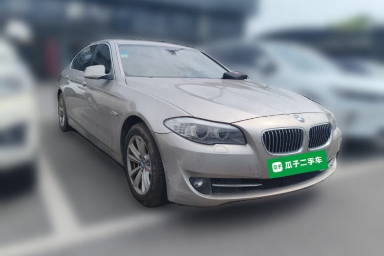 Used BMW 5 Series 2012 520Li Elegant Edition Front Right 45 Deg
