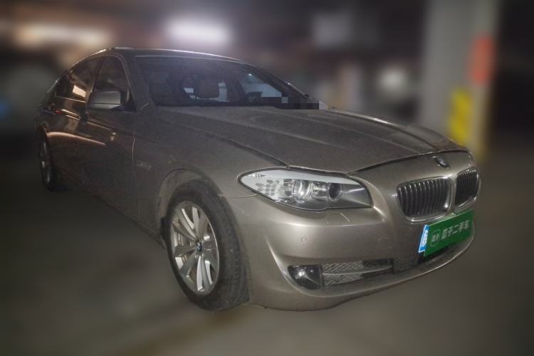 Used BMW 5 Series 2012 520Li Elegant Edition Front Right 45 Deg