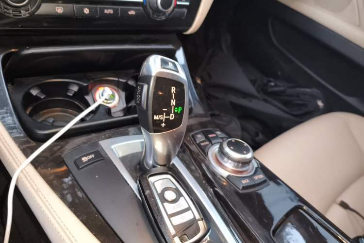 Used BMW 5 Series 2012 523Li Luxury Model Gear Lever