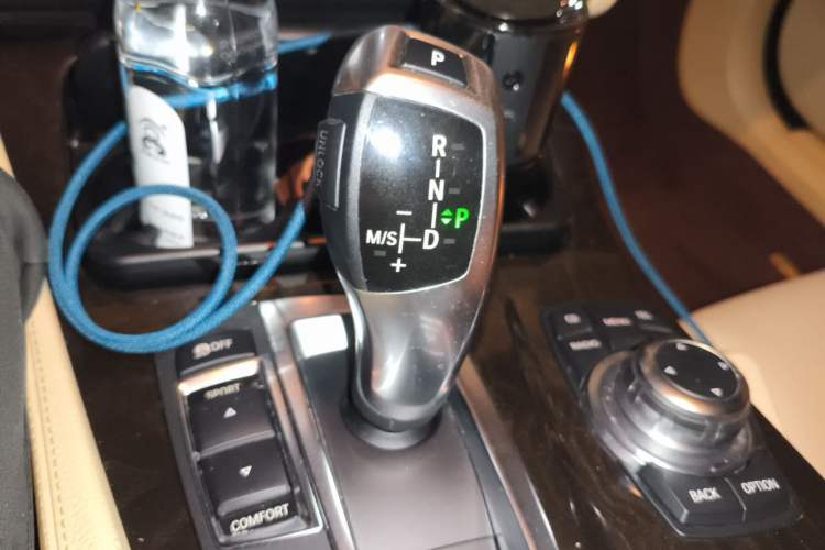 Used BMW 5 Series 2012 523Li Leading Model Gear Lever