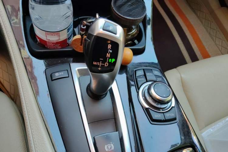 Used BMW 5 Series 2012 523Li Leading Model Gear Lever
