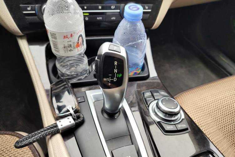 Used BMW 5 Series 2012 523Li Luxury Model Gear Lever