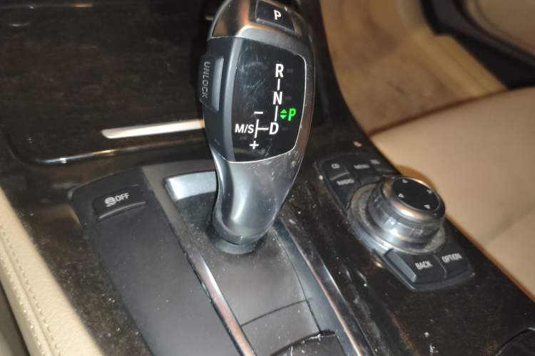 Used BMW 5 Series 2012 523Li Leading Model Gear Lever