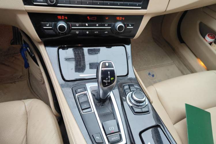 Used BMW 5 Series 2012 535Li Leading Model Gear Lever