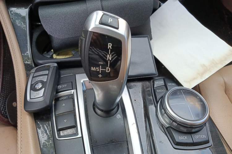 Used BMW 5 Series 2012 530Li Leading Model Gear Lever