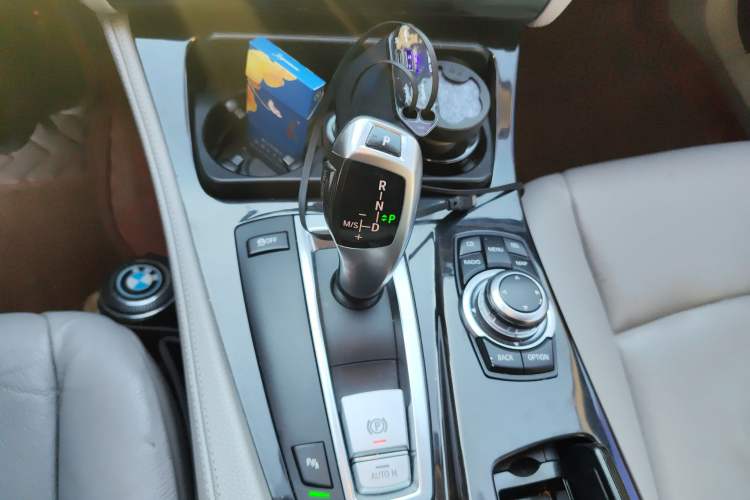 Used BMW 5 Series 2012 523Li Luxury Model Gear Lever