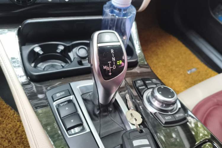 Used BMW 5 Series 2012 535Li Leading Model Gear Lever