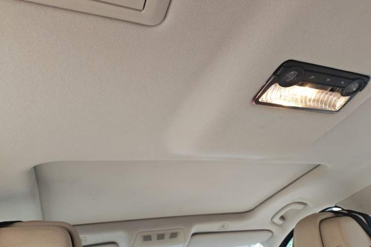 Used BMW 5 Series 2012 523Li Leading Model Headliner