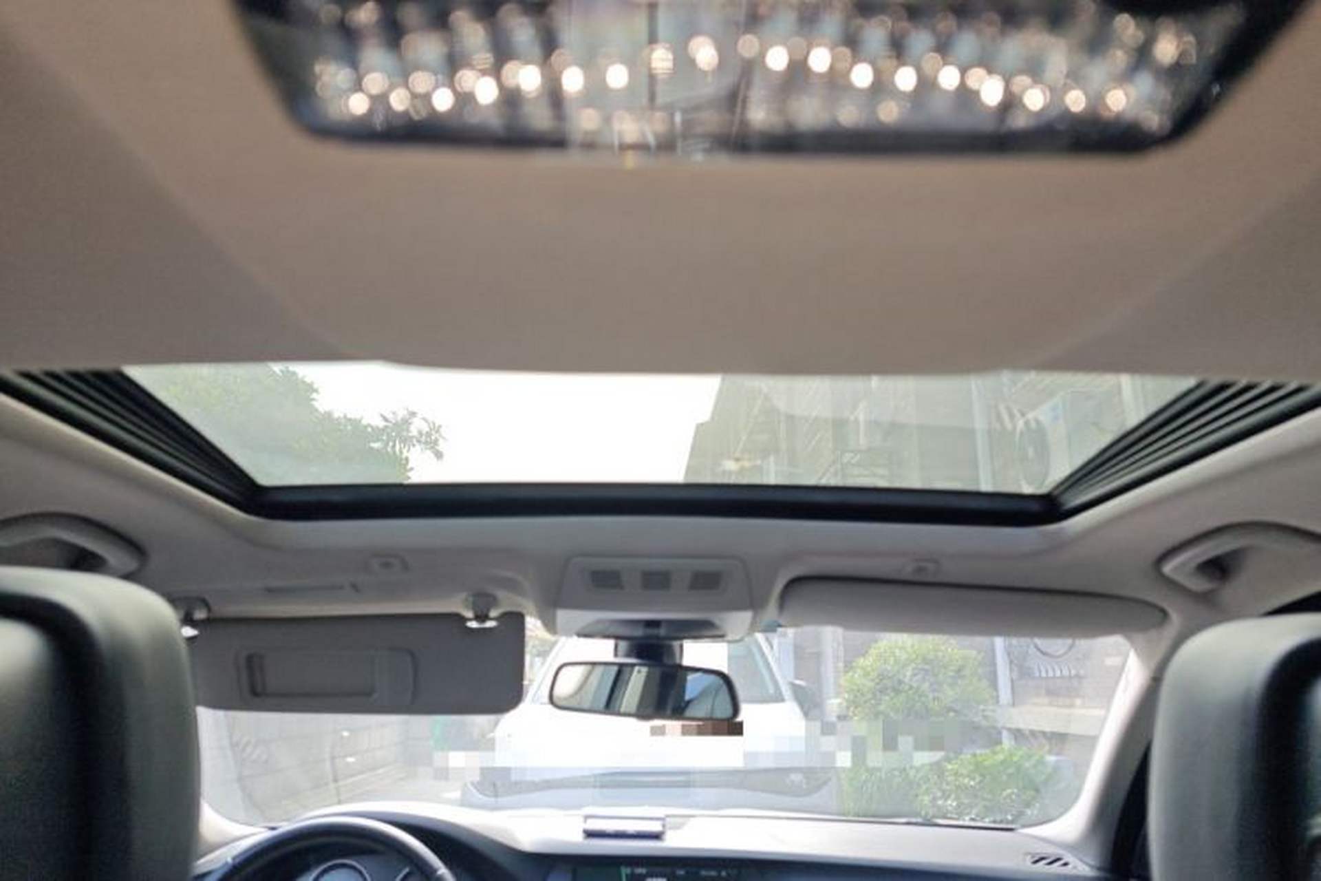Used BMW 5 Series 2012 523Li Luxury Model Headliner