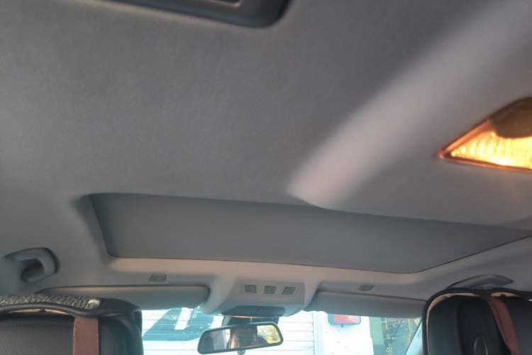 Used BMW 5 Series 2012 523Li Leading Model Headliner