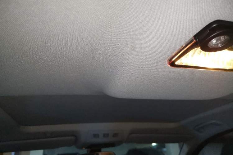 Used BMW 5 Series 2012 535Li Leading Model Headliner