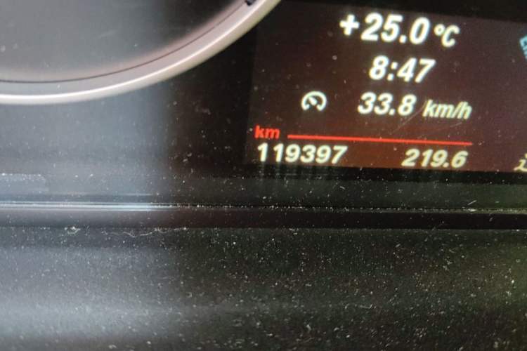 Used BMW 5 Series 2012 523Li Leading Model Odometer Close Up