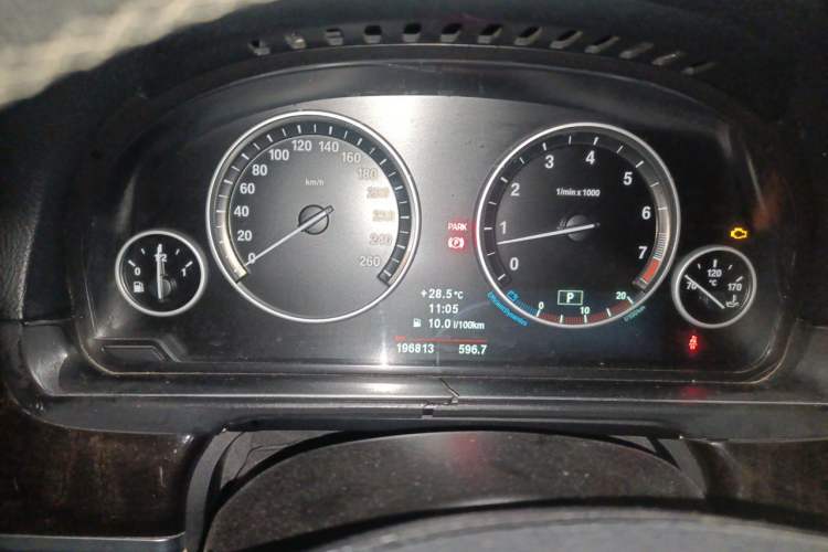 Used BMW 5 Series 2012 523Li Leading Model Odometer Close Up