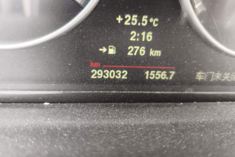 Used BMW 5 Series 2012 520Li Elegant Edition Odometer Close Up