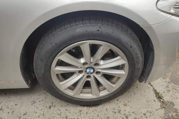 Used BMW 5 Series 2012 520Li Elegant Edition Right Front Wheel Hub