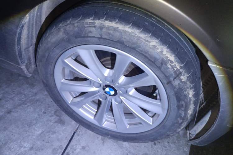 Used BMW 5 Series 2012 523Li Leading Model Right Front Wheel Hub