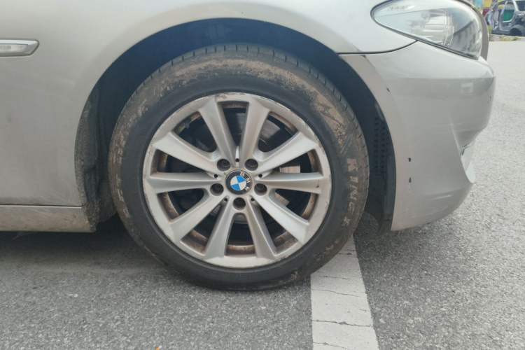 Used BMW 5 Series 2012 520Li Elegant Edition Right Front Wheel Hub