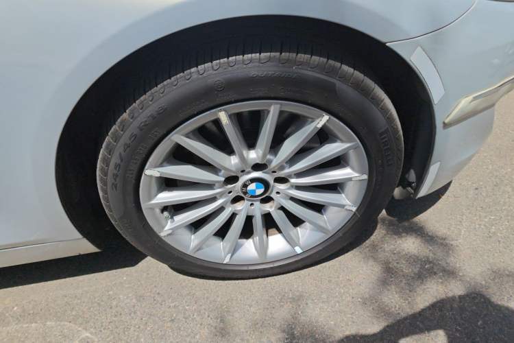 Used BMW 5 Series 2012 535Li Leading Model Right Front Wheel Hub