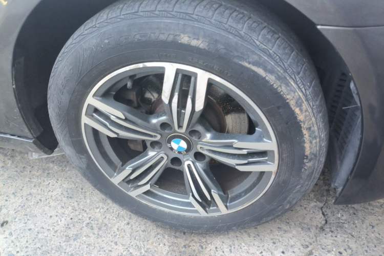 Used BMW 5 Series 2012 523Li Leading Model Right Front Wheel Hub
