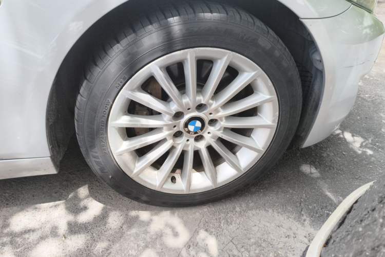 Used BMW 5 Series 2012 535Li Leading Model Right Front Wheel Hub