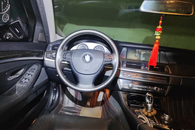 Used BMW 5 Series 2012 530Li Leading Model Steering Wheel