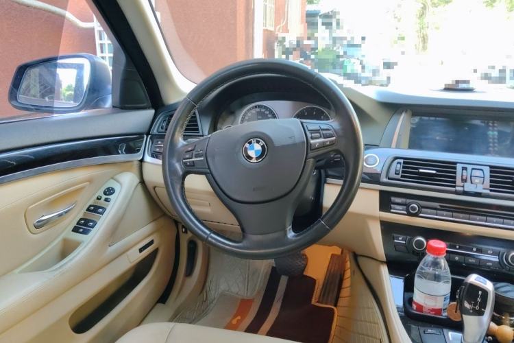 Used BMW 5 Series 2012 523Li Leading Model Steering Wheel