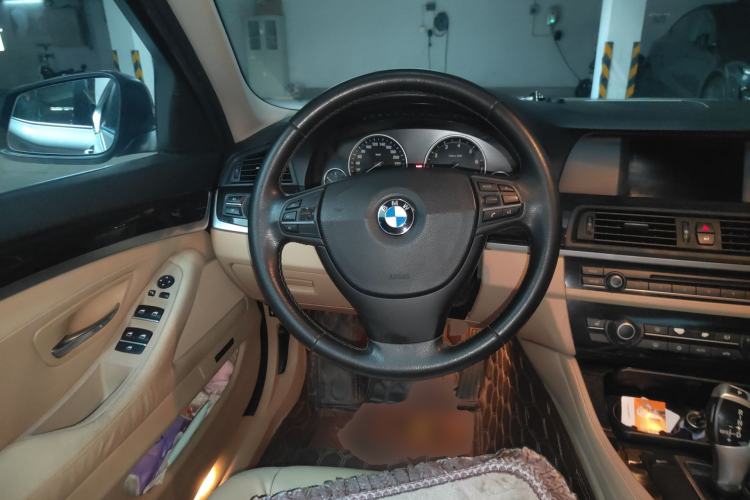 Used BMW 5 Series 2012 523Li Leading Model Steering Wheel