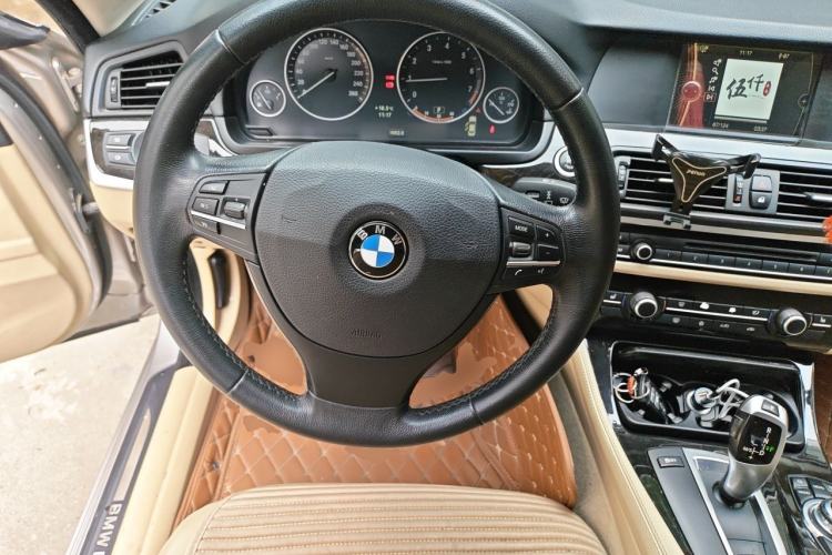 Used BMW 5 Series 2012 523Li Leading Model Steering Wheel