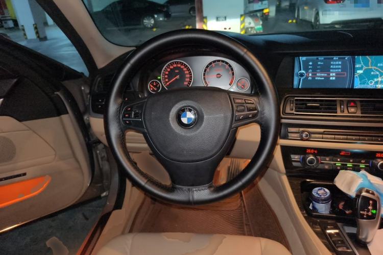 Used BMW 5 Series 2012 530Li Leading Model Steering Wheel