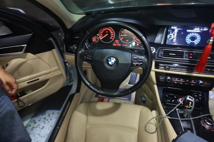 Used BMW 5 Series 2012 520Li Elegant Edition Steering Wheel