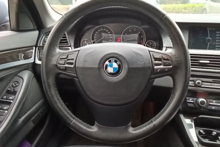 Used BMW 5 Series 2012 530Li Leading Model Steering Wheel