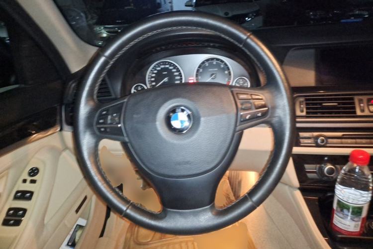 Used BMW 5 Series 2012 520Li Elegant Edition Steering Wheel
