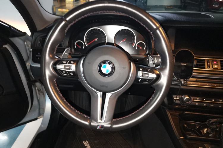 Used BMW 5 Series 2012 535Li Leading Model Steering Wheel